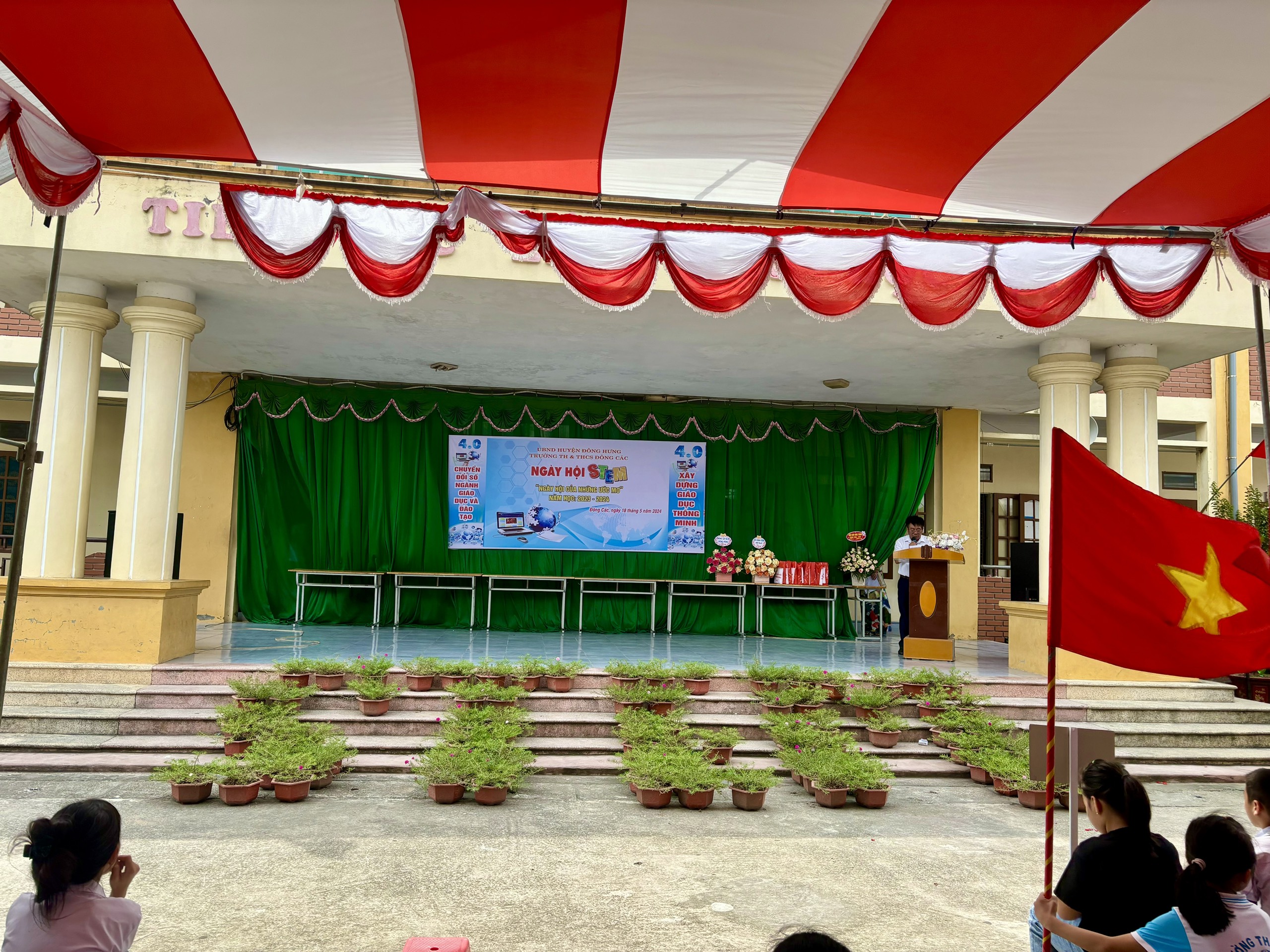 Ngày hội STEM THCS Đông Các - Dong Cac Middle School STEM day